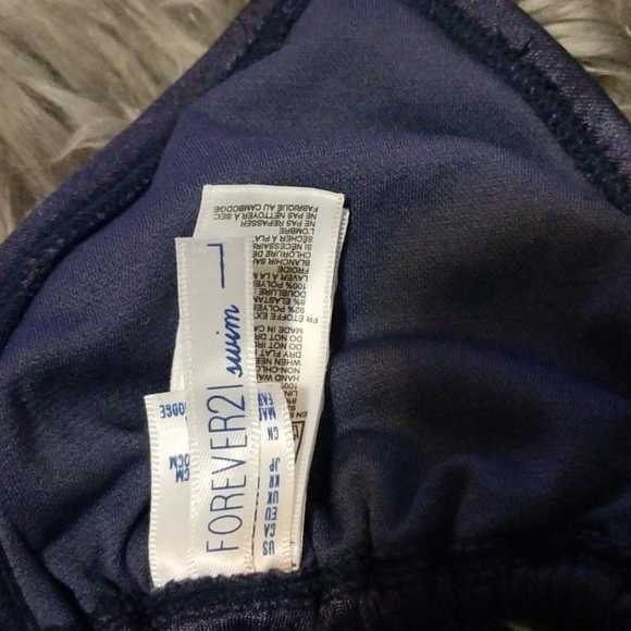 3/22!!! Forever 21 Swim Bikini Top - Picture 3 of 3